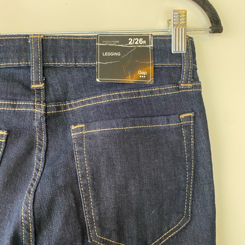 NWT•GAP 1969 Legging Jeans Mid Rise Skinny Dark Wash Blue Size 26R / 2 - Picture 4 of 8